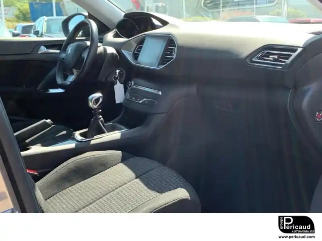 Peugeot 308 puretech 110ch s&amp;s bvm6 — photo 25