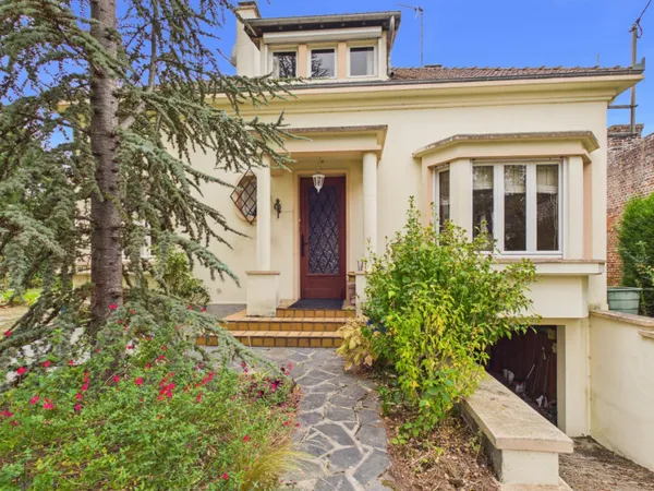 Maison 8 pièces 130 m²
