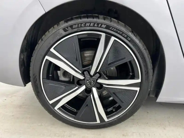 Peugeot 308 phev 180ch gt e-eat8 + toit ouvrant — photo 22