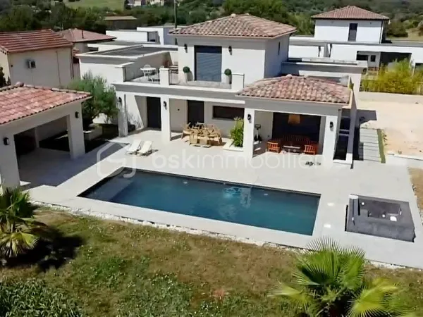 Maison 6 pièces 165 m²