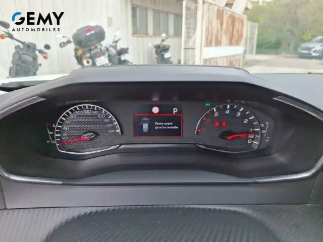 Peugeot 2008 puretech 130 s&amp;s eat8 — photo 30