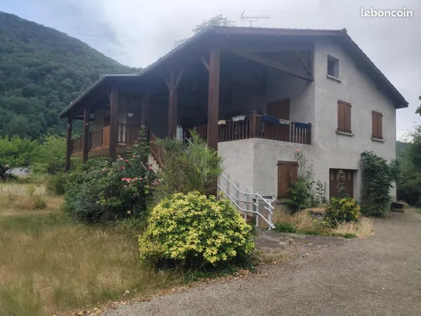 Grande maison de 194 m² avec appartement indépendant - Fort potentiel gîtes - Prayols (Ariège)
