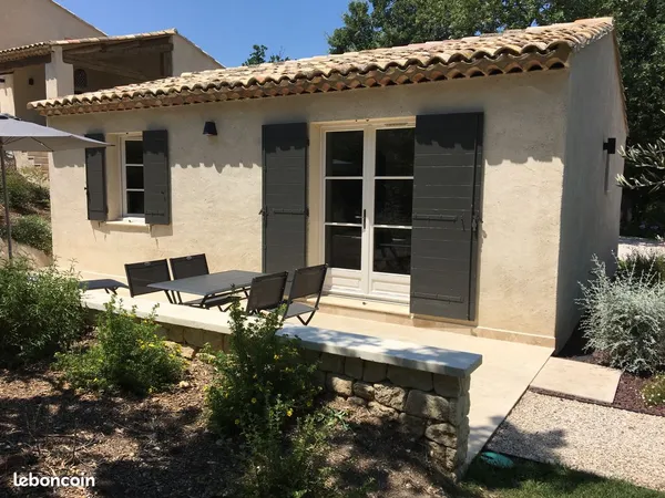 Gîte indépendant à Eyragues - Bail locatif de 6 mois du 3 Octobre 2026 au 31 Mars 2027