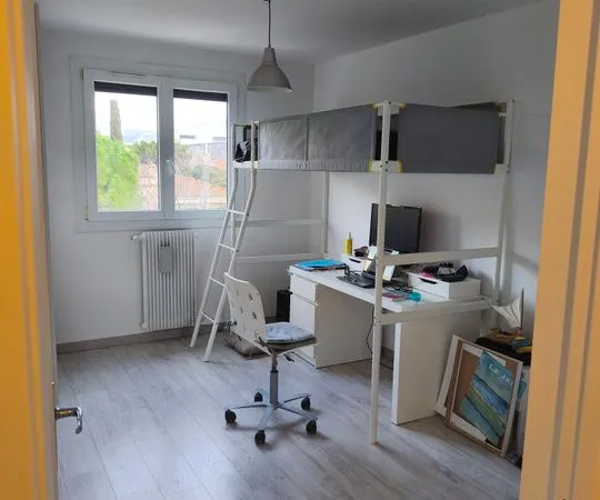 Chambre de 12m2 à louer sur Marseille 08