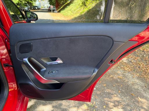 Mercedes Classe A 200 163 7G-DCT - Amg Line Edition – 2018 – 102883 km – Essence – Boîte Automatique — photo 28