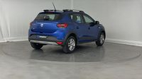 Dacia Sandero 1.0 TCe 90ch Stepway Confort -22 — photo 5