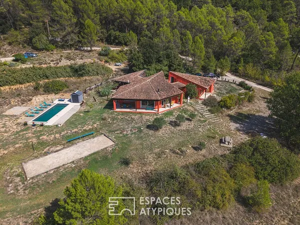 Villa d'architecte au coeur de la Provence éternelle
