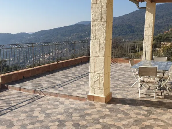 Location Appartement Meublé Climatisé Terrasse 60m2