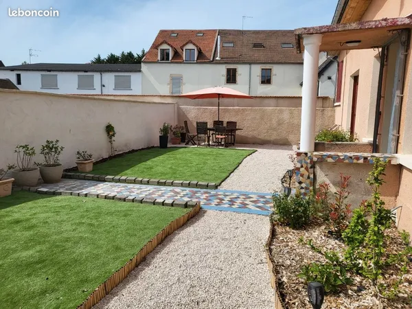 T3 meublé 92 m² + jardin🌿 + parking - CentreBeaune