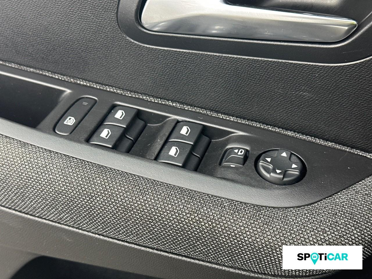Peugeot 208 1.2 puretech 100ch s&s style 118g — photo 19