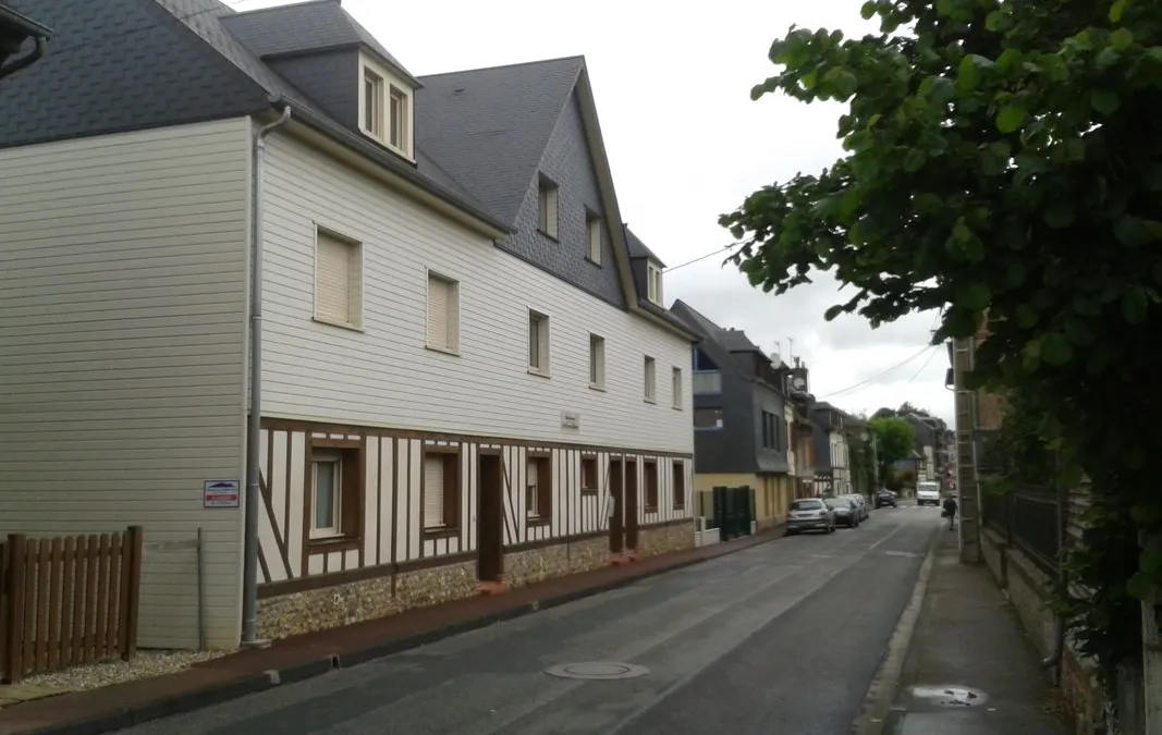 Photo 1