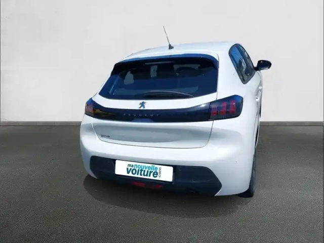 Peugeot 208 puretech 100 s&amp;s bvm6 — photo 3