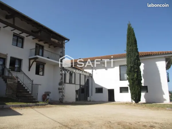 Maison 11 pièces 228 m²