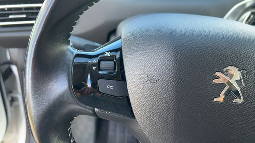 Peugeot 308 1.2 PureTech 110 - Style – 2019 – 112535 km – Essence – Boîte Manuelle — photo 22