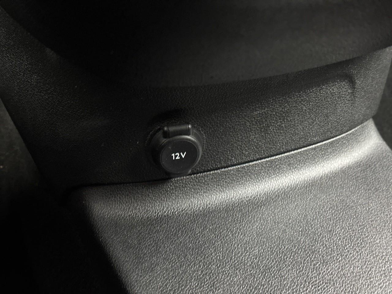 Peugeot Partner fourgon standard 650 kg bluehdi 100 s&s bvm5 aspha — photo 32