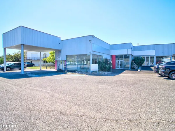 Local commercial, atelier 1500 m² LAFOX
