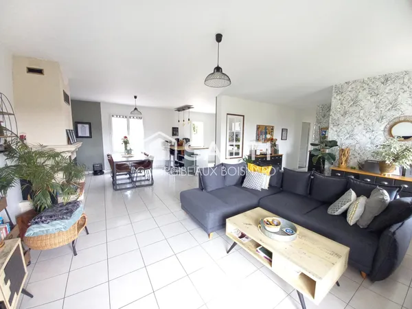 Pavillon sur sous-sol avec jardin - Idéal pour une famille !