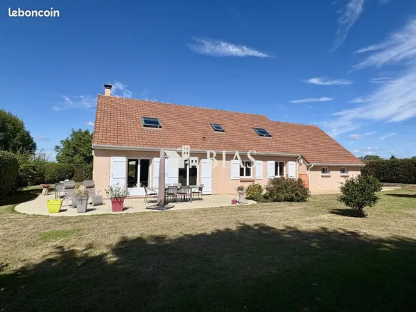 Pavillon 7 pièces 148 m²