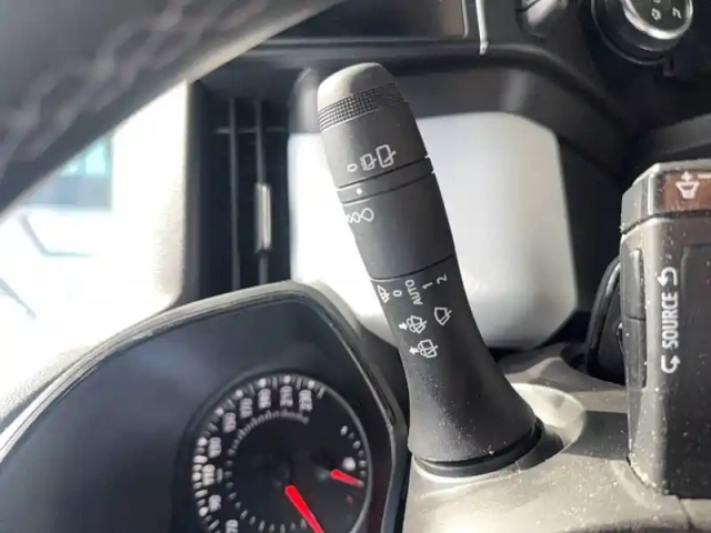 Renault Clio blue dci 100 — photo 26