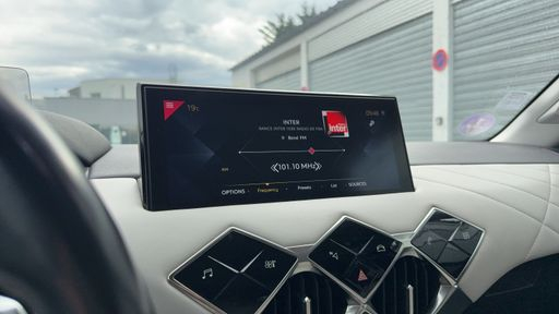 DS DS3 Crossback 1.2 PureTech 130 EAT8 - Grand Chic – 2019 – 93114 km – Essence – Boîte Automatique — photo 12