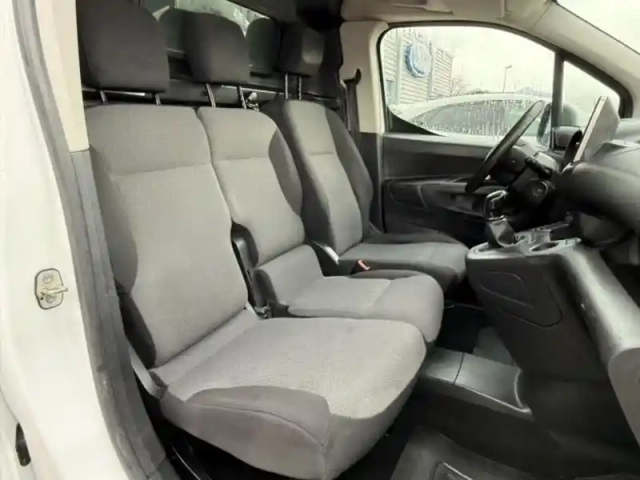 Toyota Proace city medium 100 d-4d business rc21 — photo 11