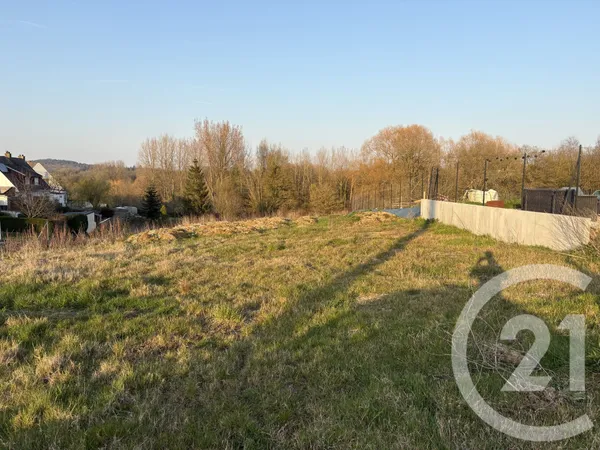 Terrain 880 m²