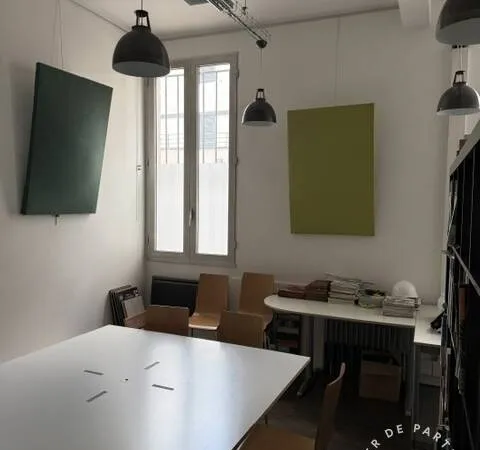 Bureau 157 m²