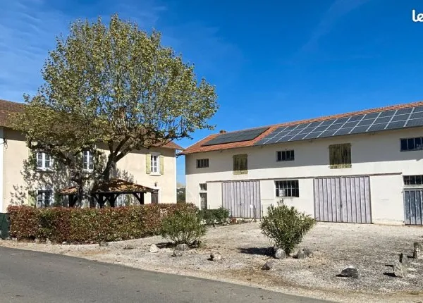 Propriété 7 pièces 225 m²