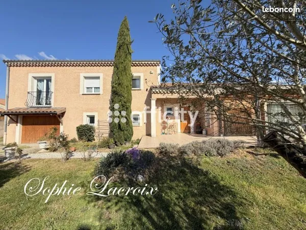 Villa 6 pièces 156 m²