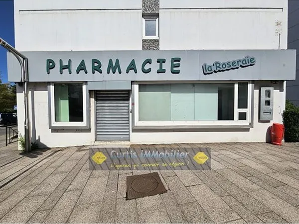 Local professionnel - 115.59m ²