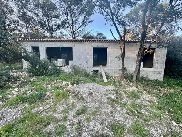 Opportunité rare : Maison 130m2 à terminer