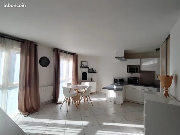 Studio de 36 m² avec grand box fermé