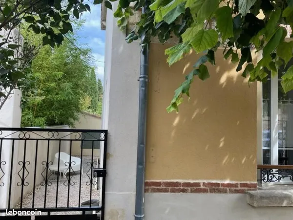 Charmant T2 meublé 25m² avec jardin privatif- Secteur Camplanier- 540 euros HC 620 CC