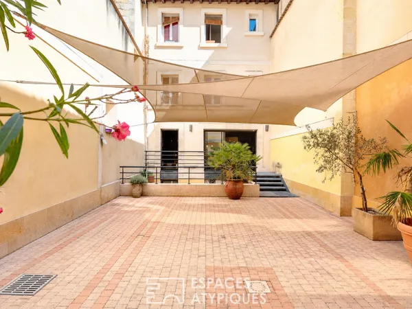Appartement d'architecte et cour secrète au coeur de Bordeaux