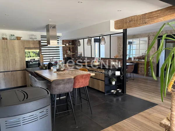 Très belle Maison de Prestige à Vendre au Coeur de Beaulieu sous Bressuire