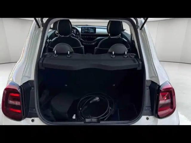 Fiat 500 e 118ch my23 — photo 13