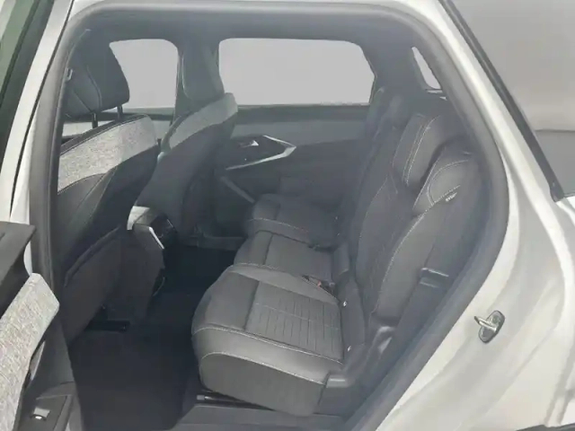 Peugeot 5008 hybrid 136 e-dcs6 — photo 12