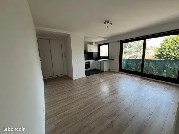 T2 lumineux avec balcon - Bry-sur-Marne, quartier Carnot - 1100 CC