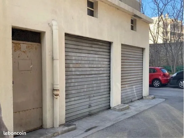 Garage box fermé 7eme