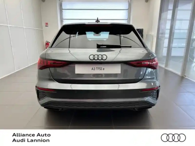 Audi A3 sportback 40 tfsi e 204ch s line s tronic 6 — photo 5