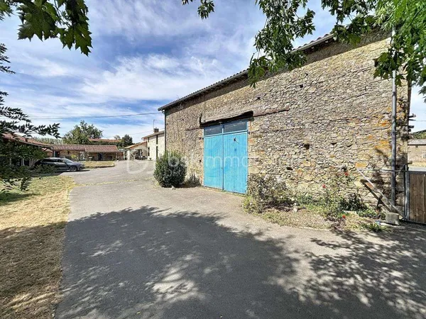 Longère ou corps de ferme 8 pièces 227 m²