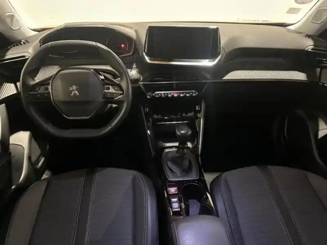 Peugeot 2008 1.2 130 s&amp;s allure gps radars carplay — photo 9