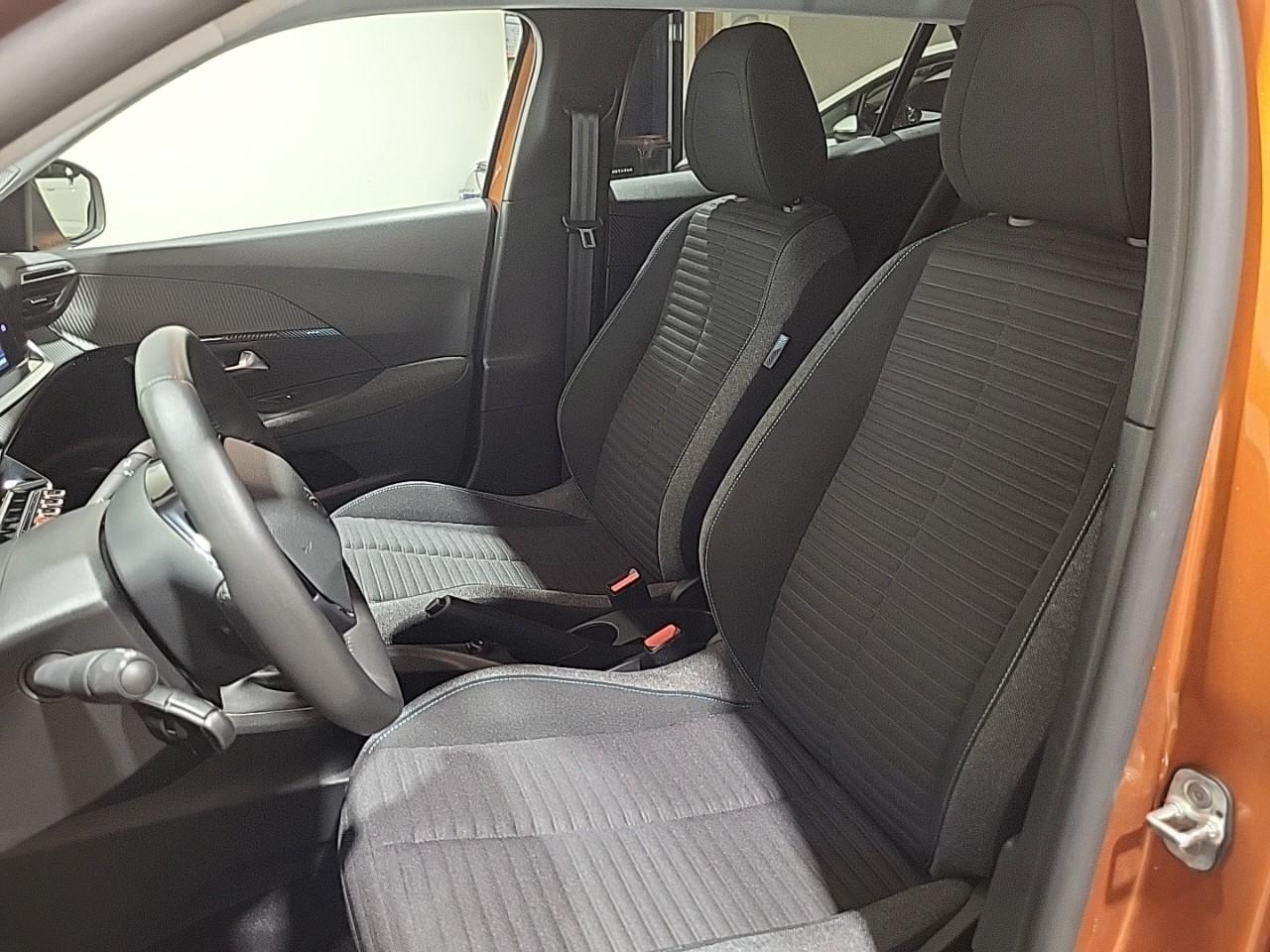 Peugeot 2008 puretech 100 s&s bvm6 style — photo 10