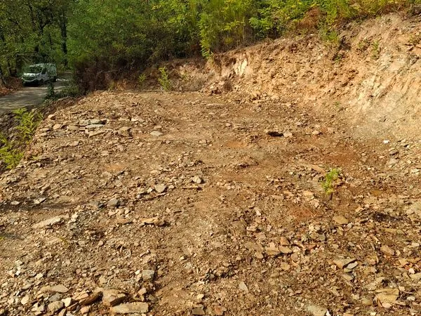 Terrain zone artisanale viabilisé 1500m2 permis accordé terrassement réalisé