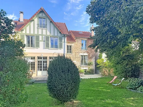 Maison 10 pièces 200 m²