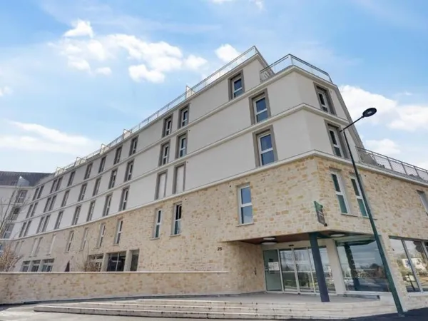 A VENDRE POUR INVEST LMNP SOUS BAIL COMMERCIAL : Appartement 1 pièce de 17,6 m² situé à Palaiseau (9