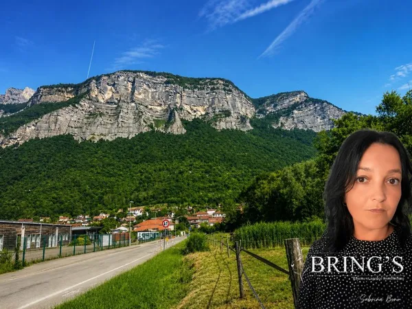Terrain 611 m²
