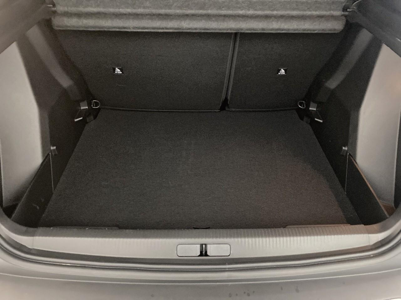 Peugeot 2008 hybrid 145 ch e-dcs6 allure — photo 6