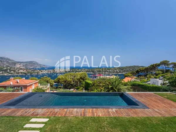 Villa 6 pièces 360 m²