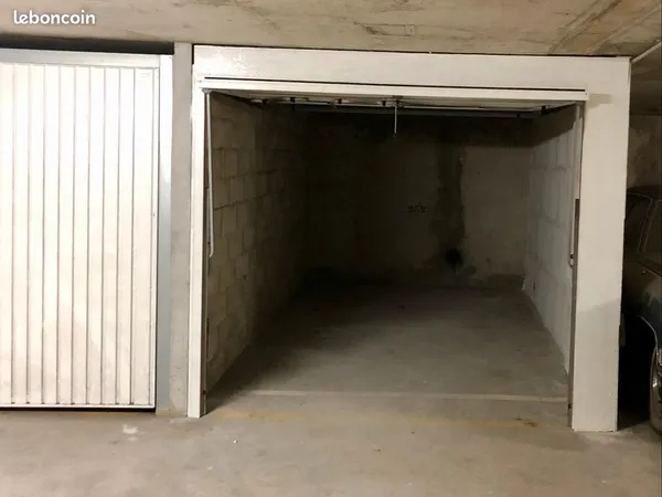 Boxe garage dans parking Mougins le Haut